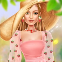 Strawberella Dress-Up Game for Girls - Play Free Online
